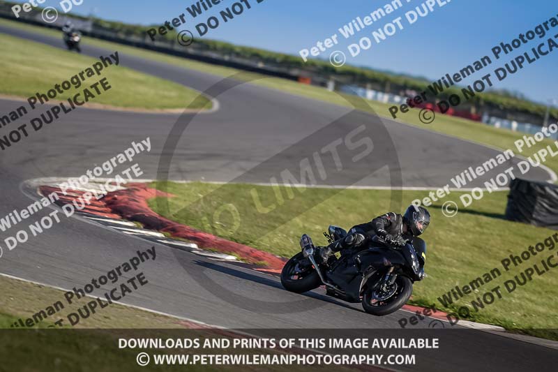 enduro digital images;event digital images;eventdigitalimages;no limits trackdays;peter wileman photography;racing digital images;snetterton;snetterton no limits trackday;snetterton photographs;snetterton trackday photographs;trackday digital images;trackday photos